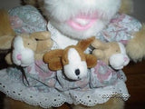 Ganz Sweet Talk Dogs 1994 Talking Dog And Puppies in Apron H1011