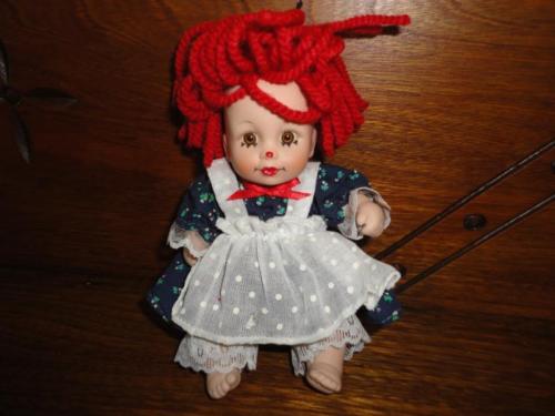 Effanbee Doll Raggedy Ann Porcelain Fully Jointed 6 inch Hand