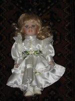 Vintage Pretty Little Blonde Brittney Porcelain Doll Europe 22 CM