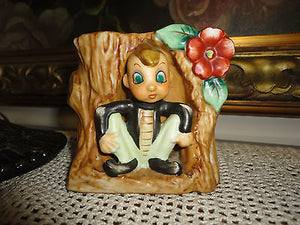 IRISH LEPRECHAUN in Tree Stump Planter Vase Hand Painted Vintage Japan