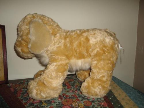 Toys R Us Animal Alley Large Golden Retriever Dog Plush Jadees