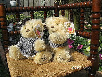 Metro Soft Toys UK Megan Thomas The Twins LE 771
