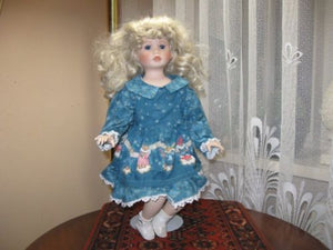 Germany Porcelain Sitting Doll Das Puppen Kunst Archiv Katja Bear Dress
