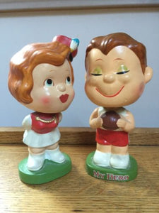 Vintage 1960s Kissing Boy & Girl Basketball Nodders Bobbleheads Japan