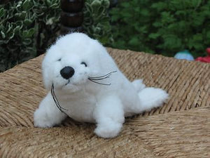 Happy Horse Holland White Seal Plush