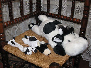 Various Dutch lot of 3 Cows Plush 2 laying + 1 Watch
