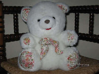 Sparrow Design UK White Flower Girl Bear