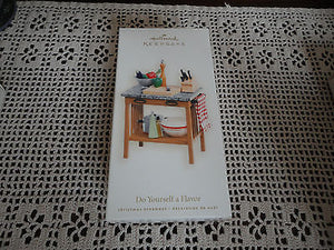 Hallmark Christmas Keepsake Ornament Do Yourself A Flavor 2007 New QXG2107
