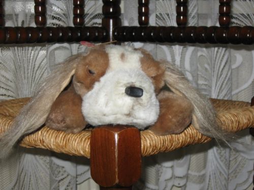 1980s top stuffed dog