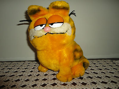 Old garfield plush online