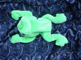 Russ Berrie Daisy Frog  Plush 1879906 Lot 2 Frogs