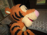 Mattel 1998 Singing TIGGER Jointed Battery Operated