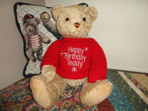 Gund Happy Birthday Teddy Bear 14 inch with Sweater