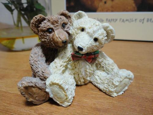 Vintage Replica Steiff Bears Brown & White Painted Carved Stone Figurine RARE