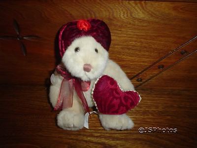 Russ Berrie Li'l Dutchess Bear Velvet Hat & Heart