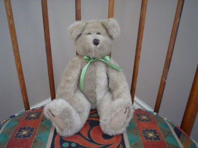 HeartFelt Collectible Jointed Bear 11 inch 1997