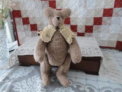 OOAK Handmade CANADA ARTIST Button Jointed BEAR with Lace Shawl