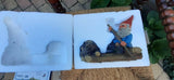 Rien Poortvliet David Gnome KARL Floating Down River 6.9" Box Enesco 1997 RARE